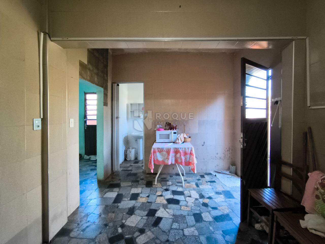 Casa Residencial à venda no bairro Parque Hippolyto: COZINHA
