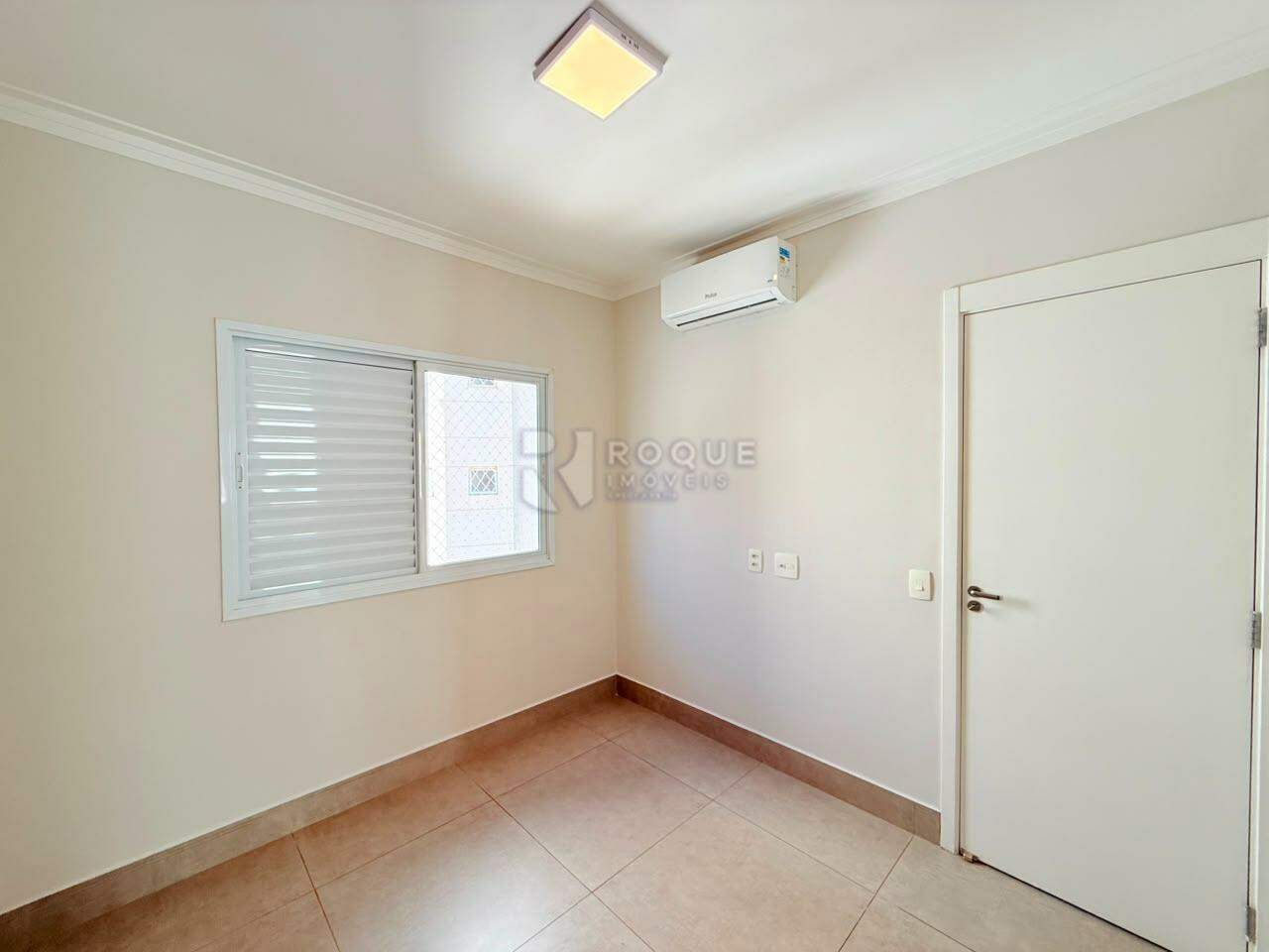 Apartamento para aluguel no bairro Jardim São Roque: Dormitório 01