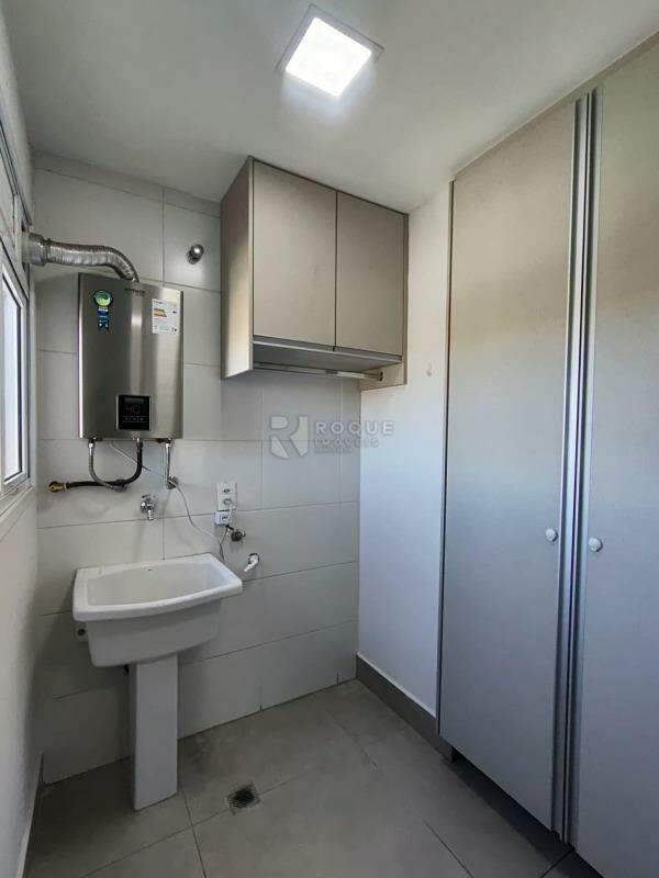 Apartamento para aluguel no bairro Jardim São Roque: Lavanderia