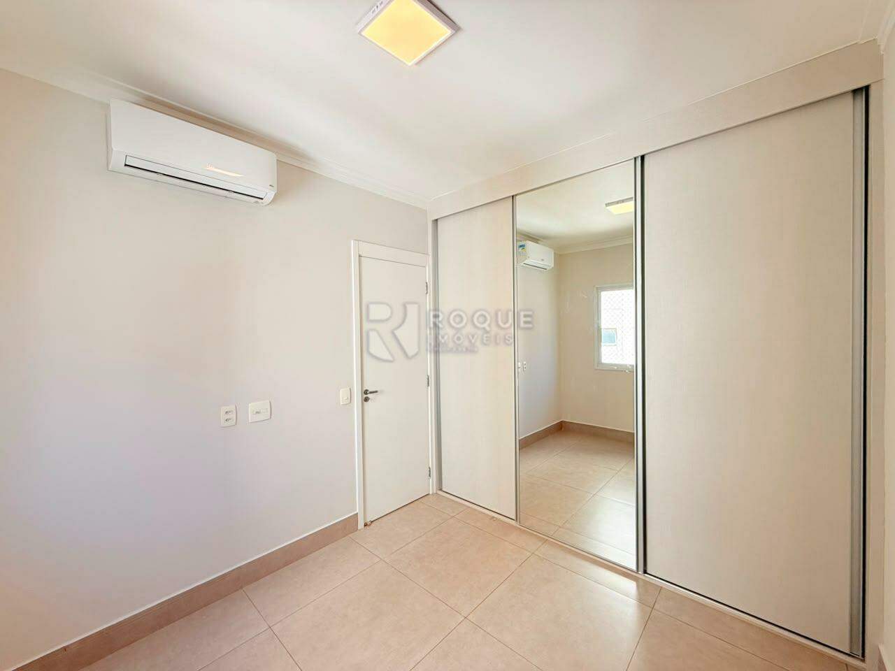 Apartamento para aluguel no bairro Jardim São Roque: Dormitório 01