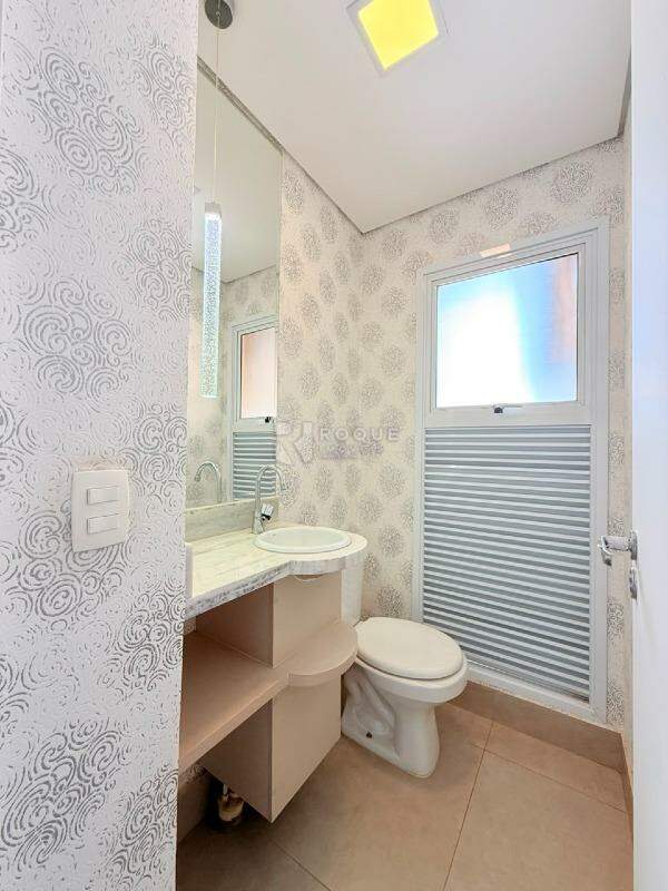 Apartamento para aluguel no bairro Jardim São Roque: Lavabo