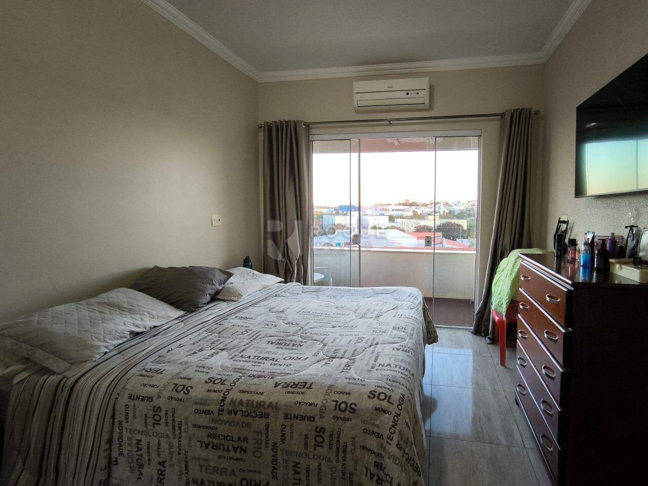Casa Residencial à venda no bairro Vila Independência: SUÍTE