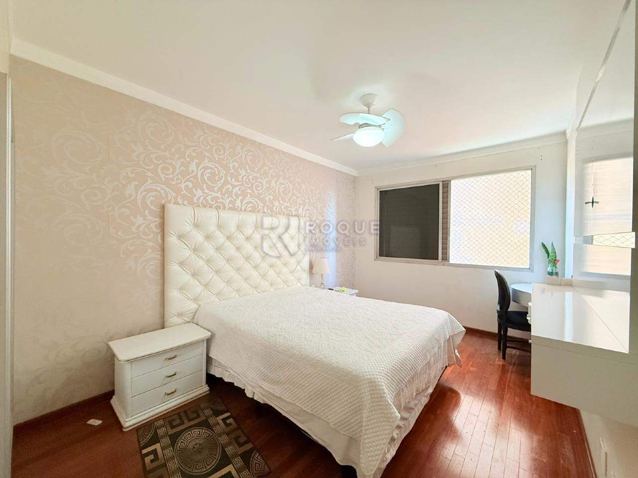 Apartamento para aluguel no bairro Centro: Dormitório 03 Suíte