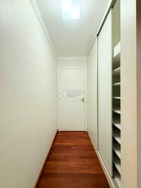 Apartamento para aluguel no bairro Centro: Closet Suíte
