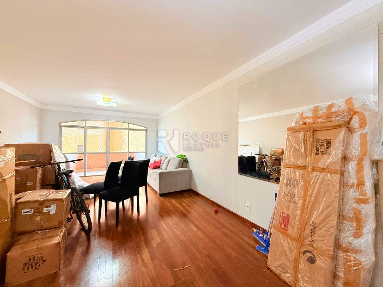 Apartamento para aluguel no bairro Centro: Sala