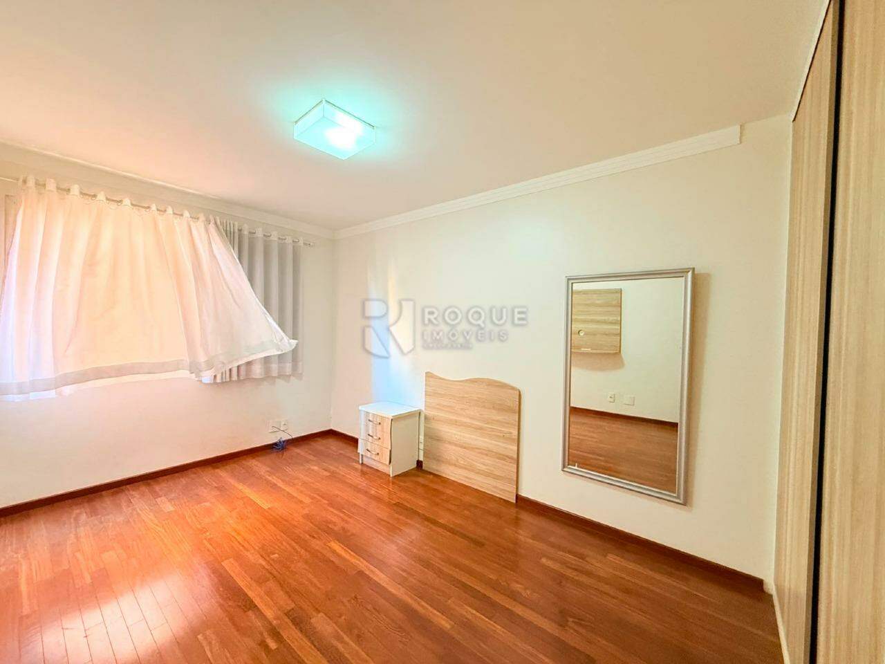 Apartamento para aluguel no bairro Centro: Dormitório 01