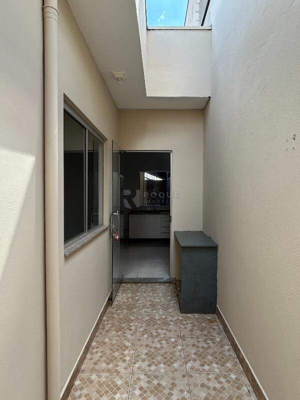 Casa Residencial para aluguel no bairro Jardim Manacá: Corredor 