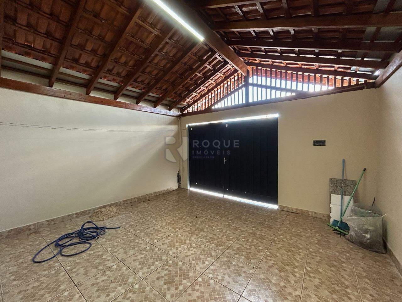 Casa Residencial para aluguel no bairro Jardim Manacá: Garagem 