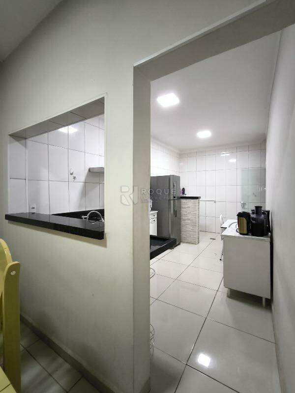 Casa Residencial à venda no bairro Parque Residencial Abílio Pedro: COZINHA