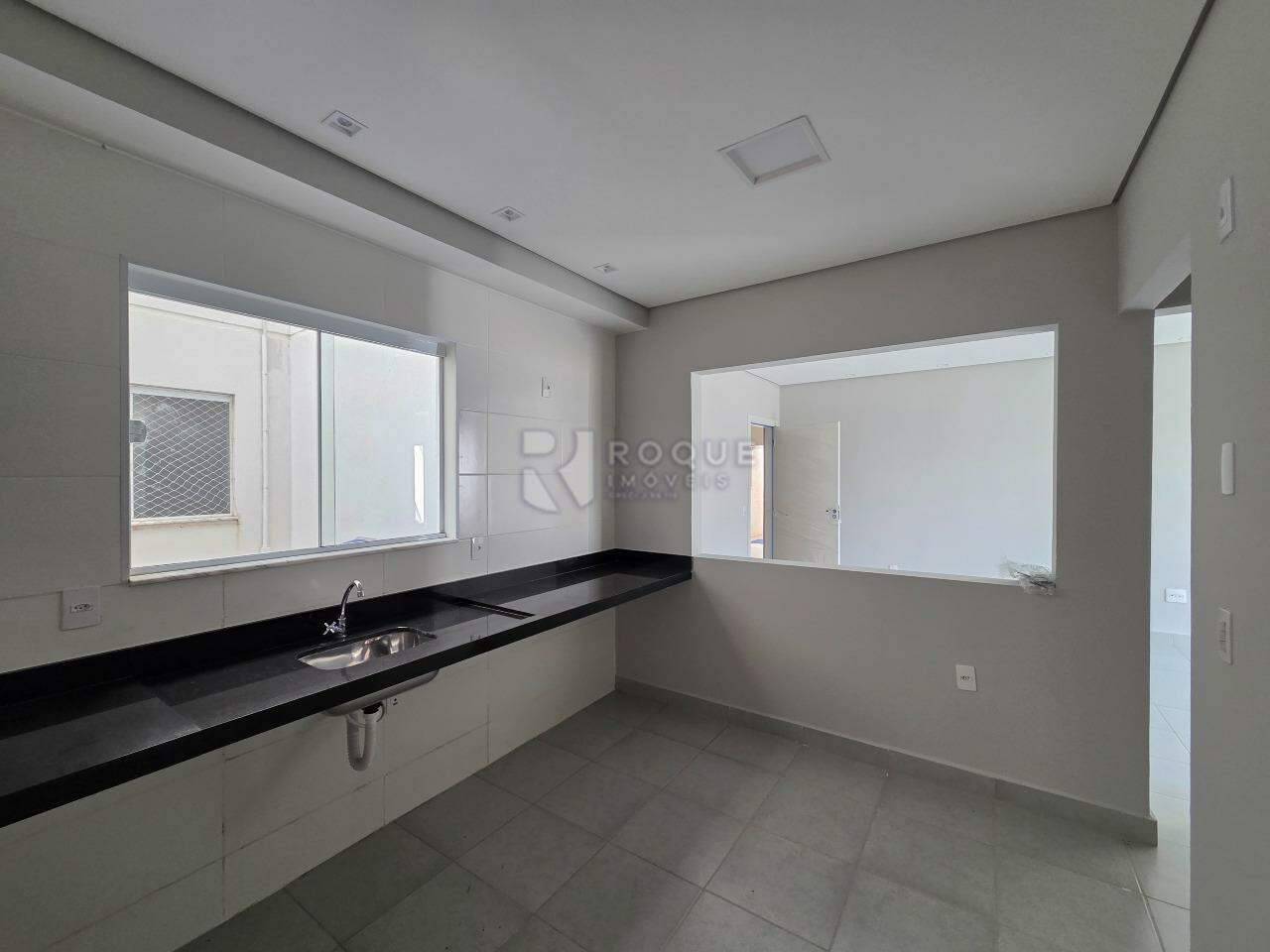 Apartamento para aluguel no bairro Jardim Santa Adélia: Cozinha 