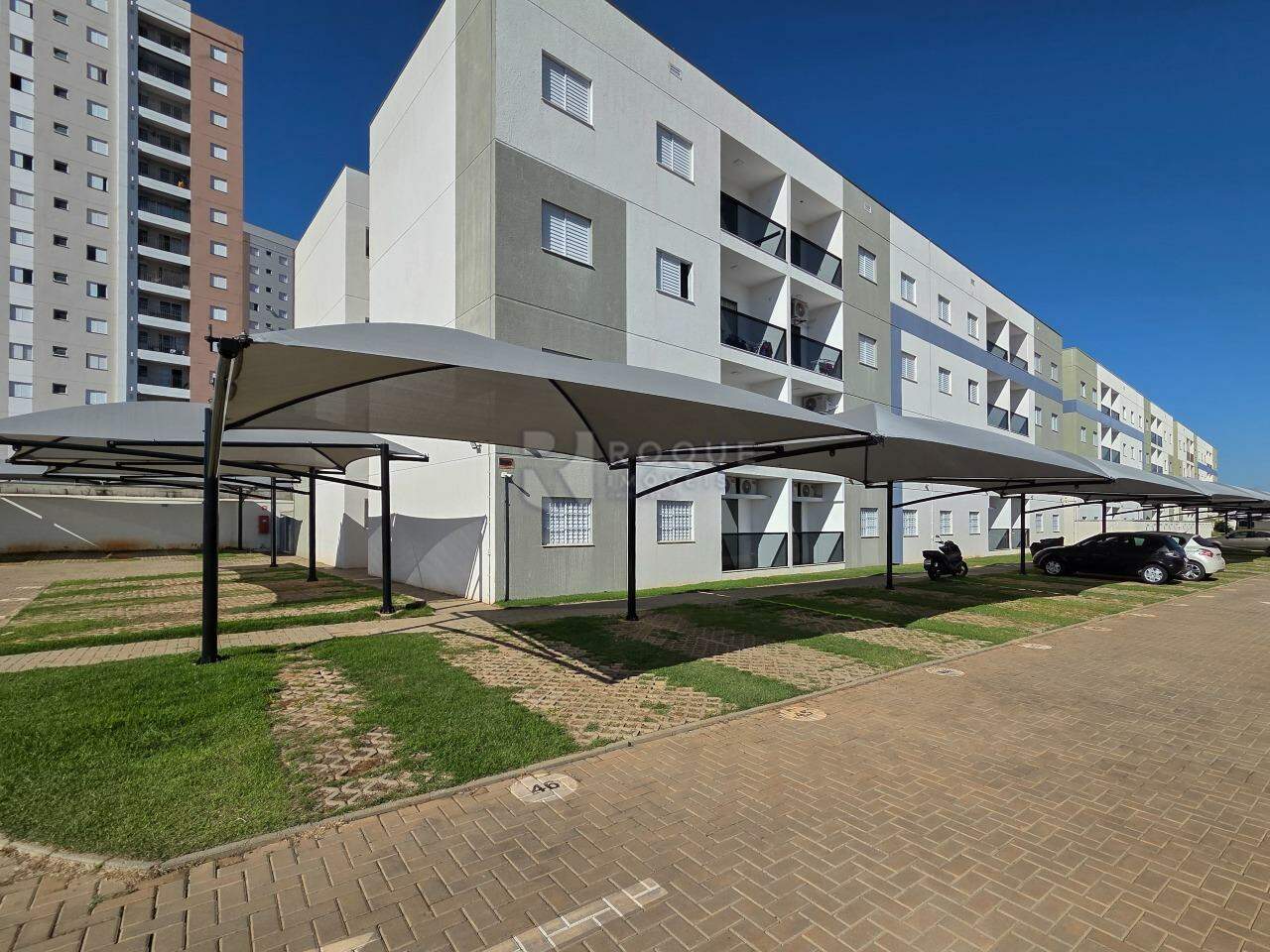 Apartamento para aluguel no bairro Jardim Santa Adélia: Fachada 