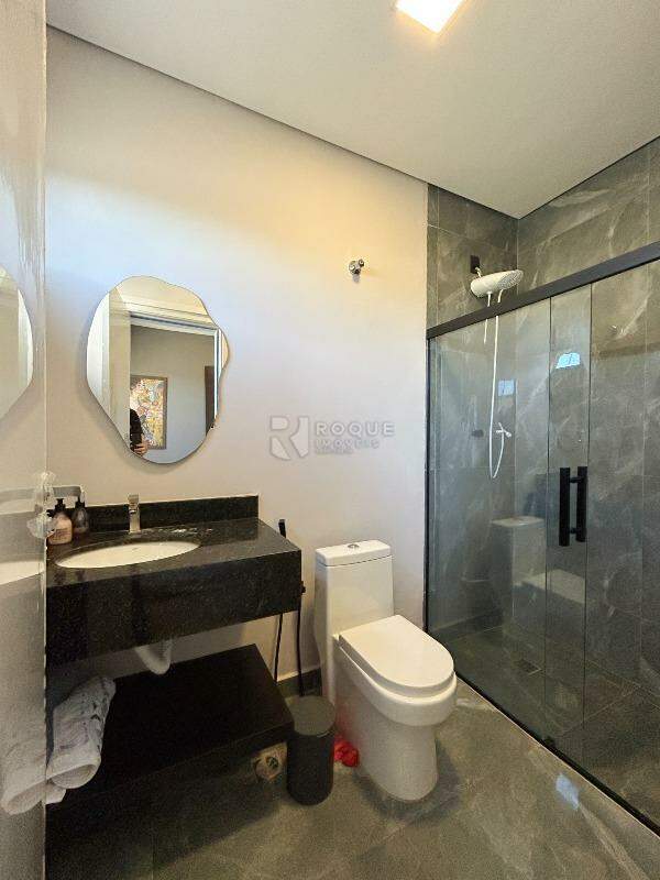 Casa em condomínio para aluguel no bairro Residenciais Fazenda Itapema: WC Suíte 1