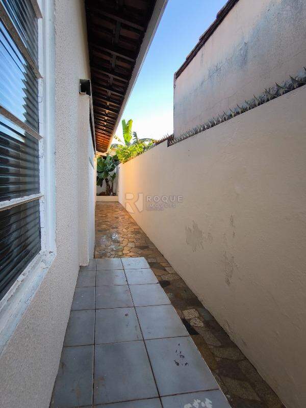 Casa Residencial à venda no bairro Jardim Paulista: LATERAL EXTERNA