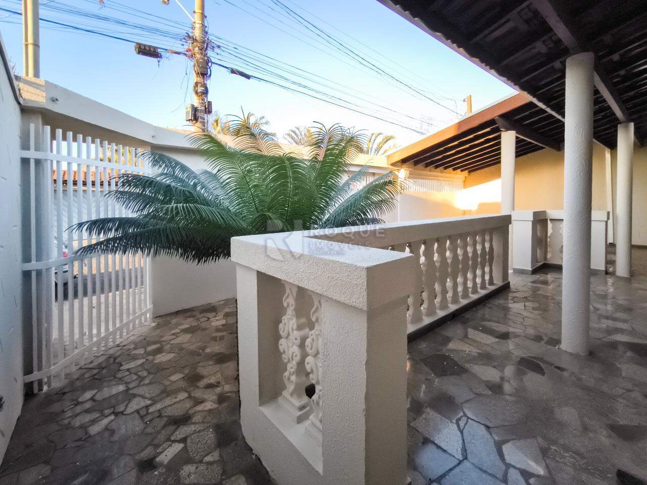 Casa Residencial à venda no bairro Jardim Paulista: VARANDA