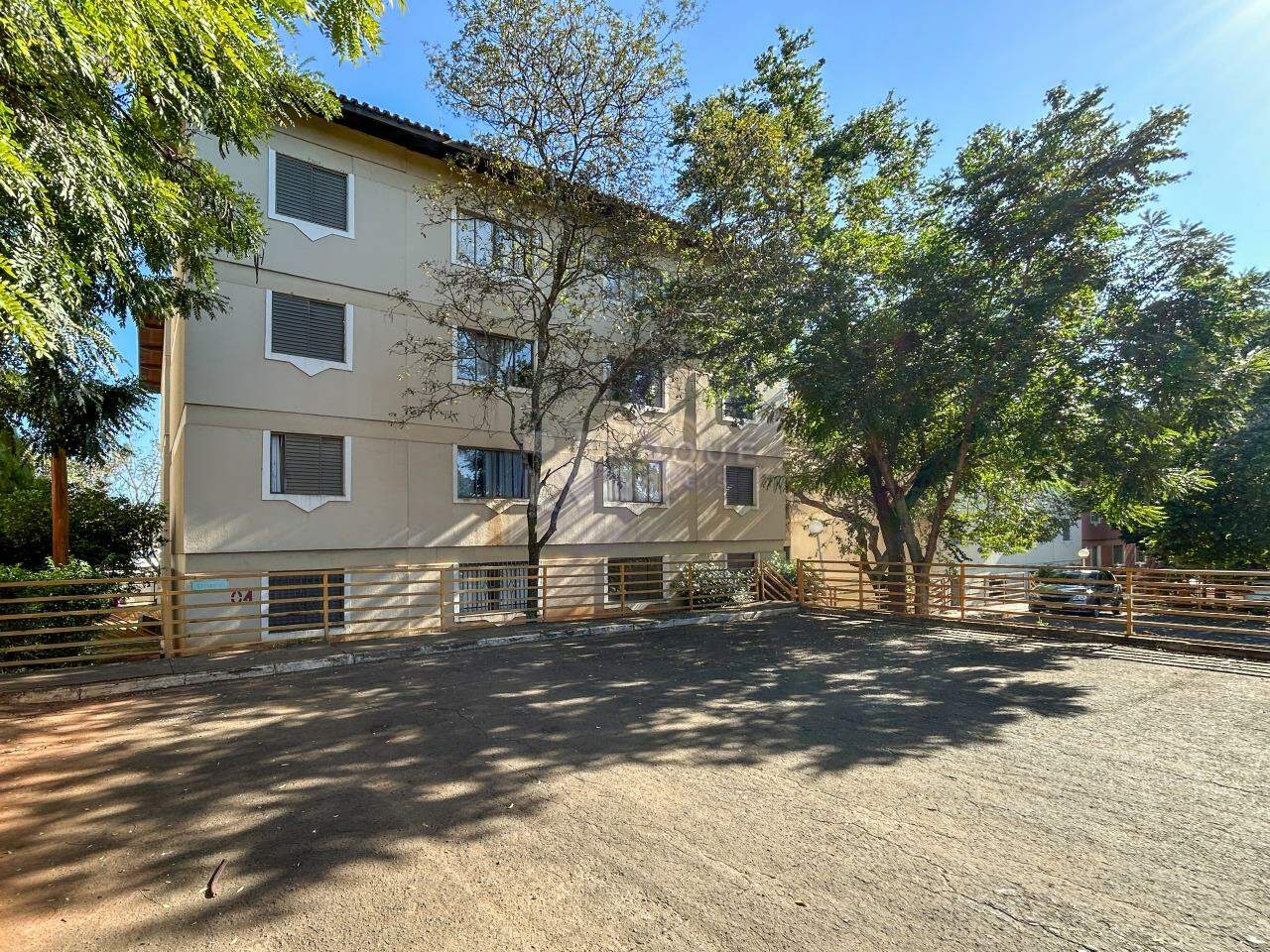 Apartamento para aluguel no bairro Jardim Ipiranga: Condomínio 