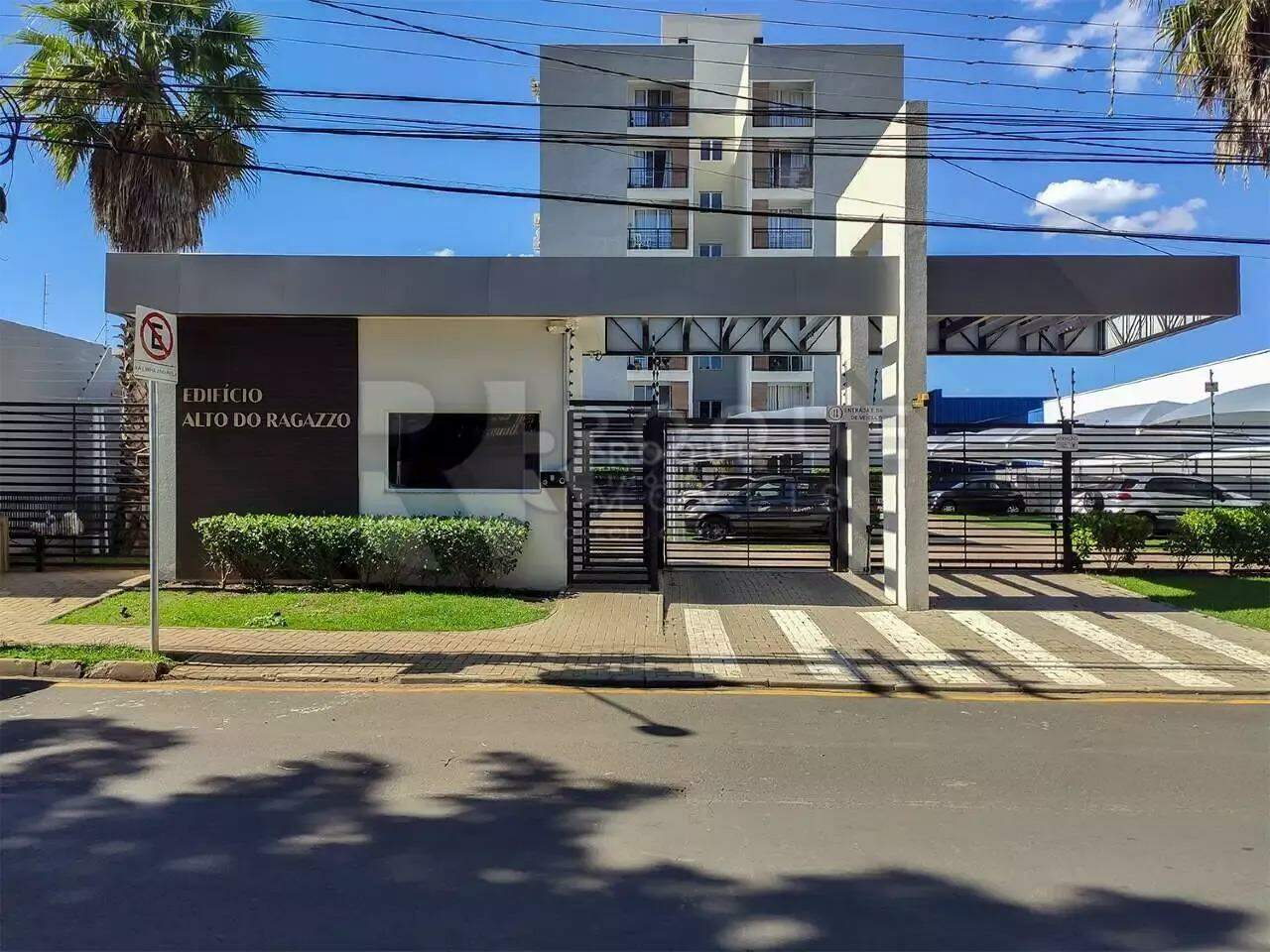 Apartamento para aluguel no bairro Parque Egisto Ragazzo: Fachada