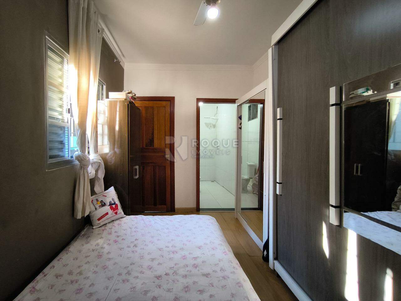 Casa Residencial à venda no bairro Jardim Residencial Guimarães: SUÍTE
