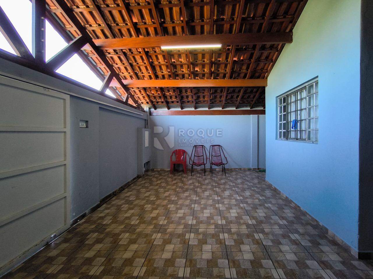 Casa Residencial à venda no bairro Jardim Residencial Guimarães: GARAGEM