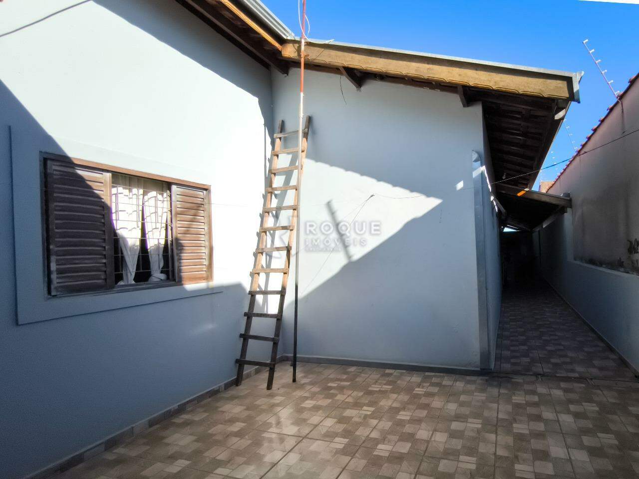 Casa Residencial à venda no bairro Jardim Residencial Guimarães: FUNDOS