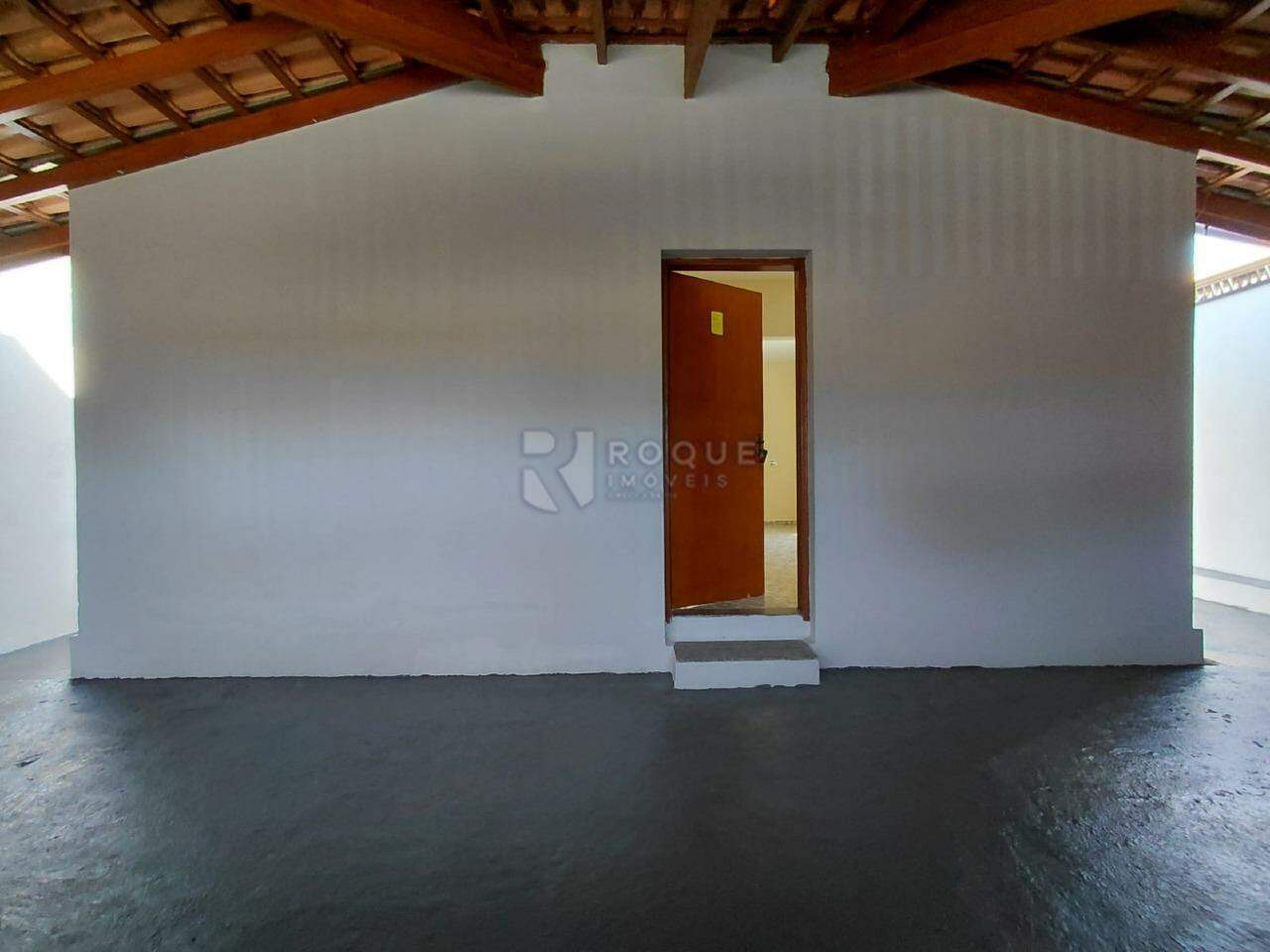 Casa Residencial para aluguel no bairro Jardim Santana: Garagem