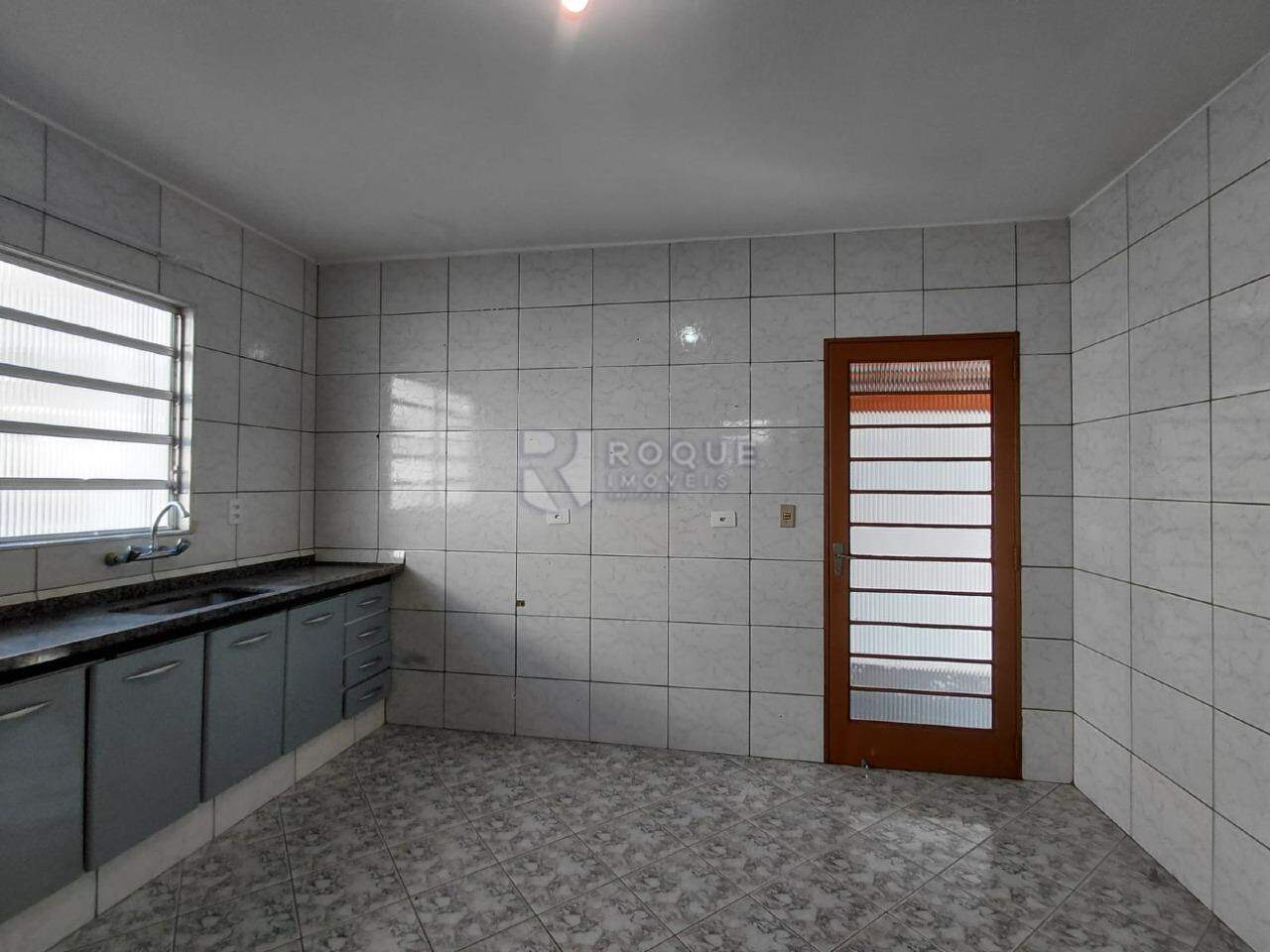 Casa Residencial para aluguel no bairro Jardim Santana: Cozinha