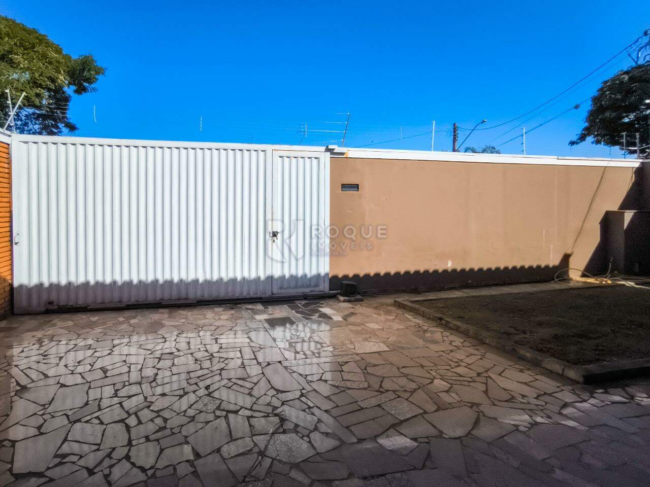 Casa Residencial à venda no bairro Jardim Santa Fé: PORTÃO AUTOMÁTICO