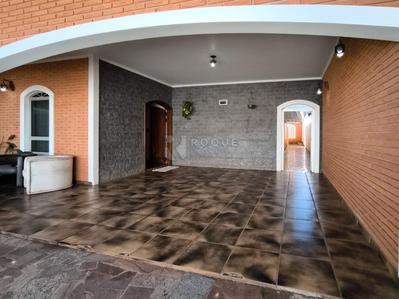 Casa Residencial à venda no bairro Jardim Santa Fé: GARAGEM