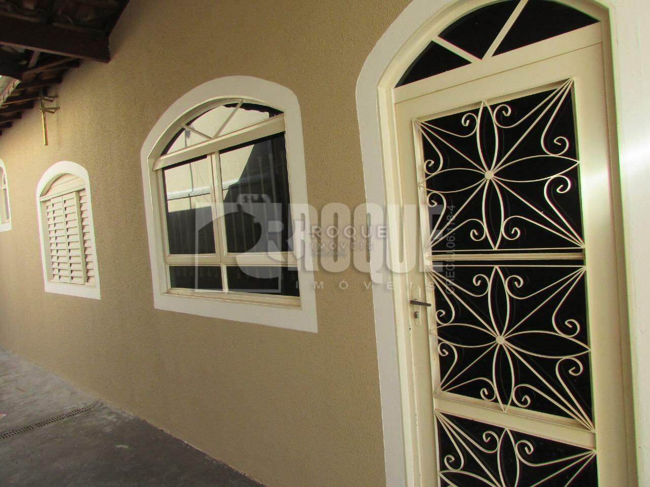 Casa Residencial à venda no bairro Parque Residencial Belinha Ometto: Entrada