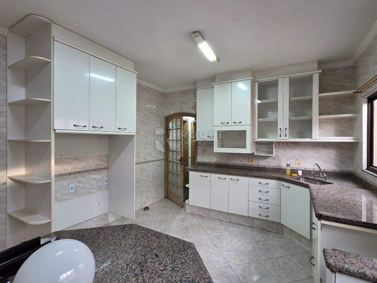 Casa Residencial à venda no bairro Jardim Anhanguera: Cozinha