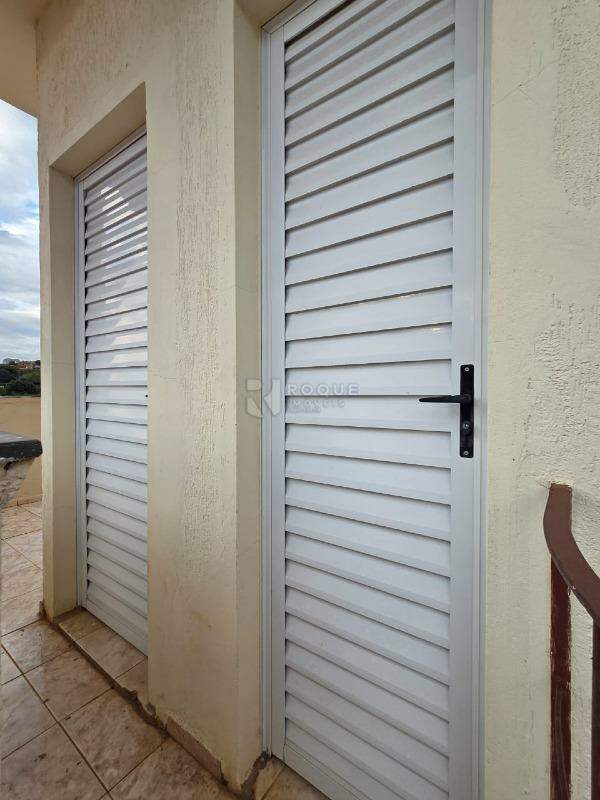 Casa Residencial à venda no bairro Jardim Anhanguera: Acesso superior