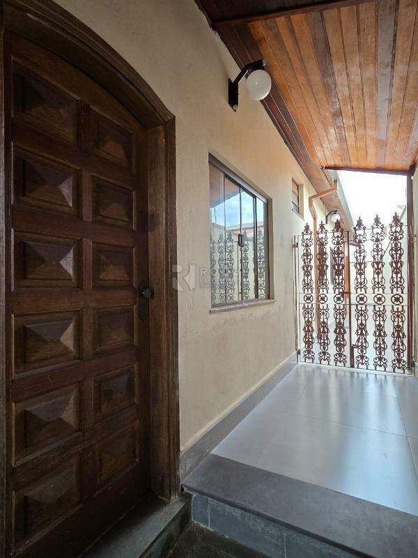 Casa Residencial à venda no bairro Jardim Anhanguera: Acesso casa