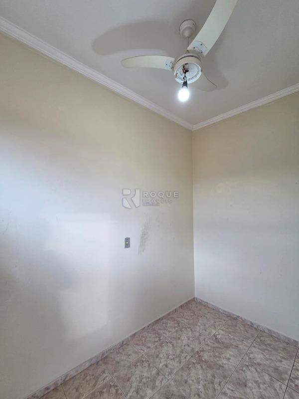 Casa Residencial à venda no bairro Jardim Anhanguera: Dormitório externo
