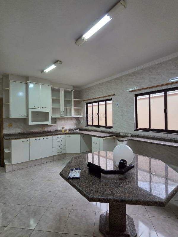 Casa Residencial à venda no bairro Jardim Anhanguera: Cozinha