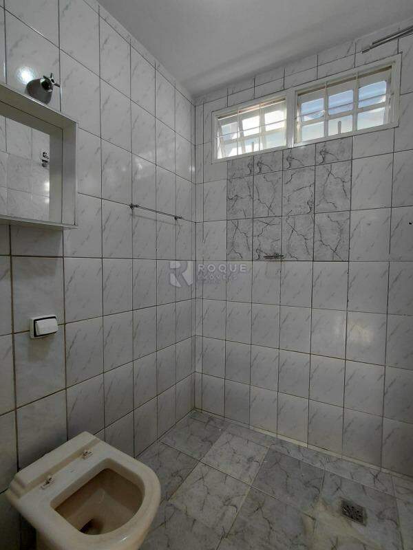 Casa Residencial para aluguel no bairro Vila Cristovam: WC 1