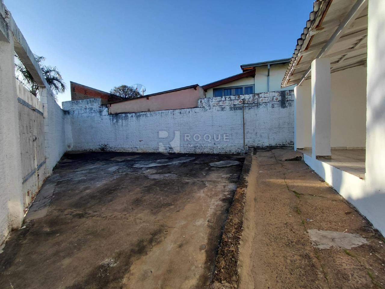 Casa Residencial para aluguel no bairro Vila Cristovam: Quintal