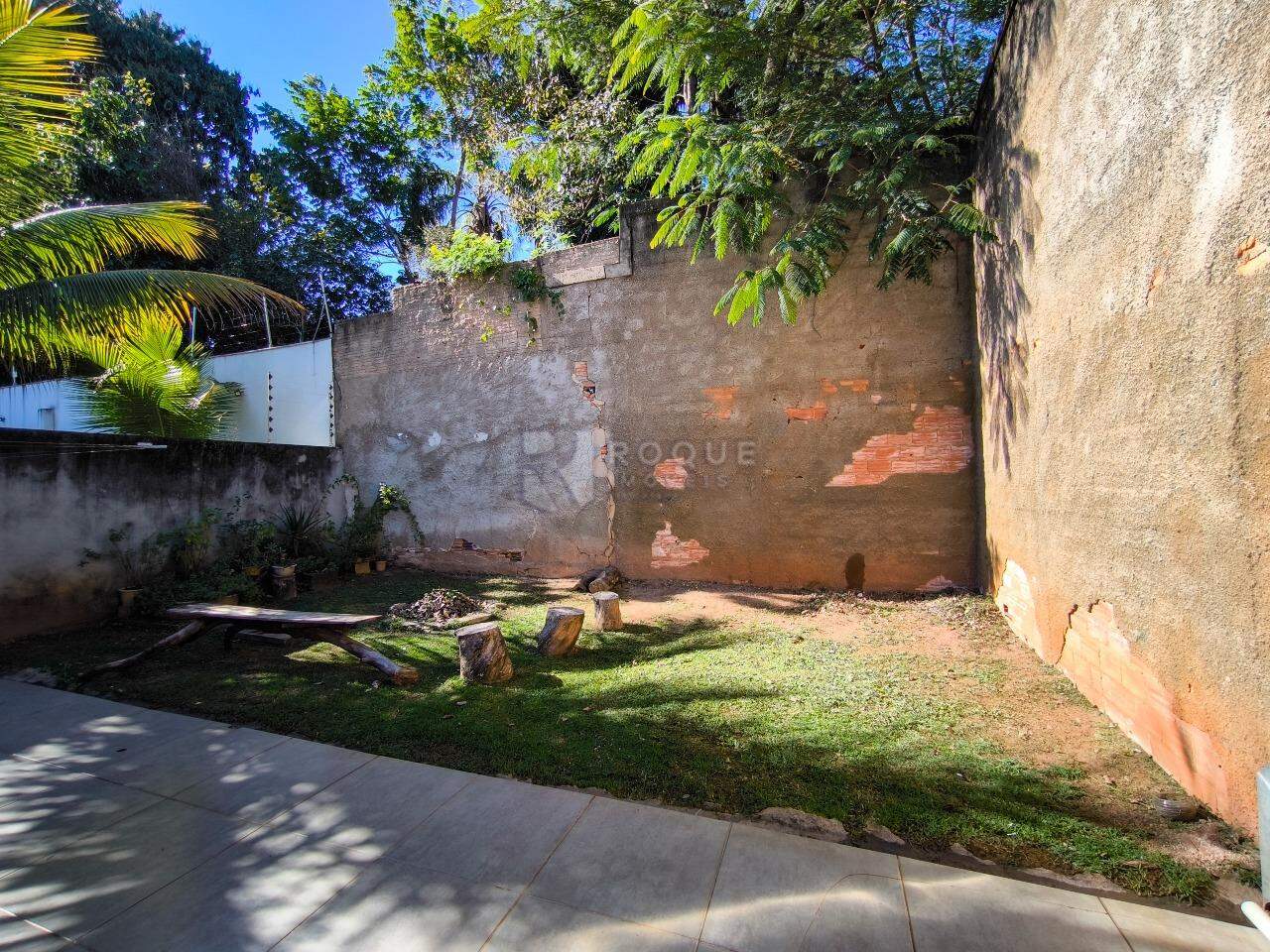 Casa em condomínio à venda no bairro Estância Eldorado: QUINTAL