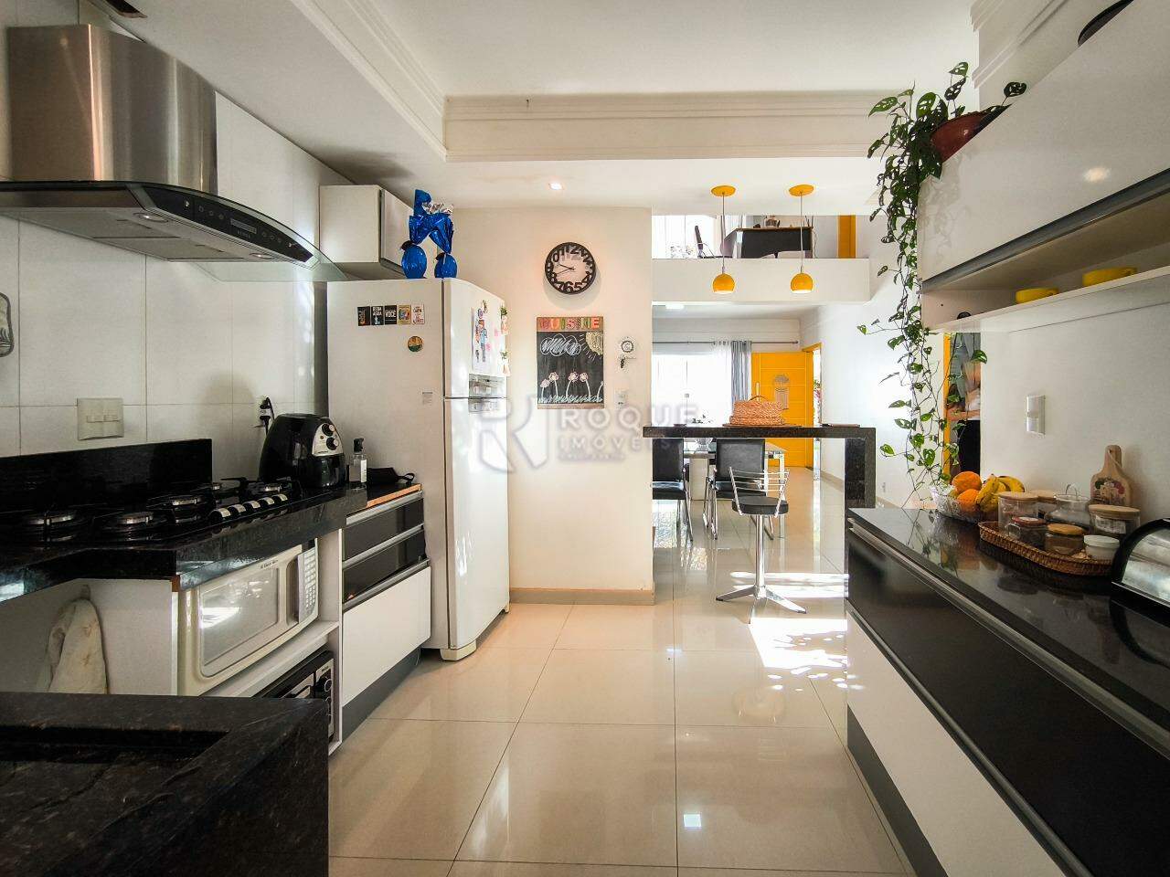 Casa em condomínio à venda no bairro Estância Eldorado: COZINHA