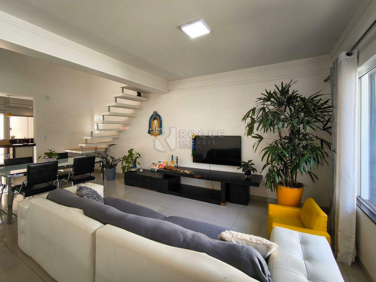 Casa em condomínio à venda no bairro Estância Eldorado: SALA DE ESTAR