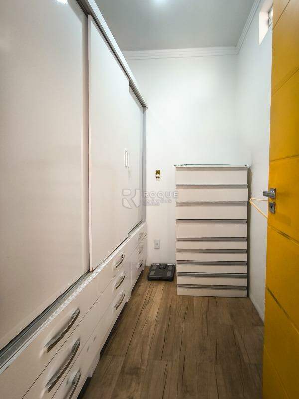 Casa em condomínio à venda no bairro Estância Eldorado: CLOSET DORMITÓRIO 