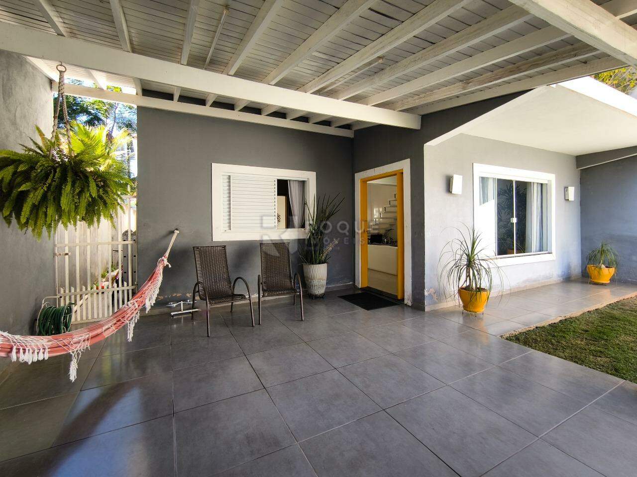 Casa em condomínio à venda no bairro Estância Eldorado: GARAGEM