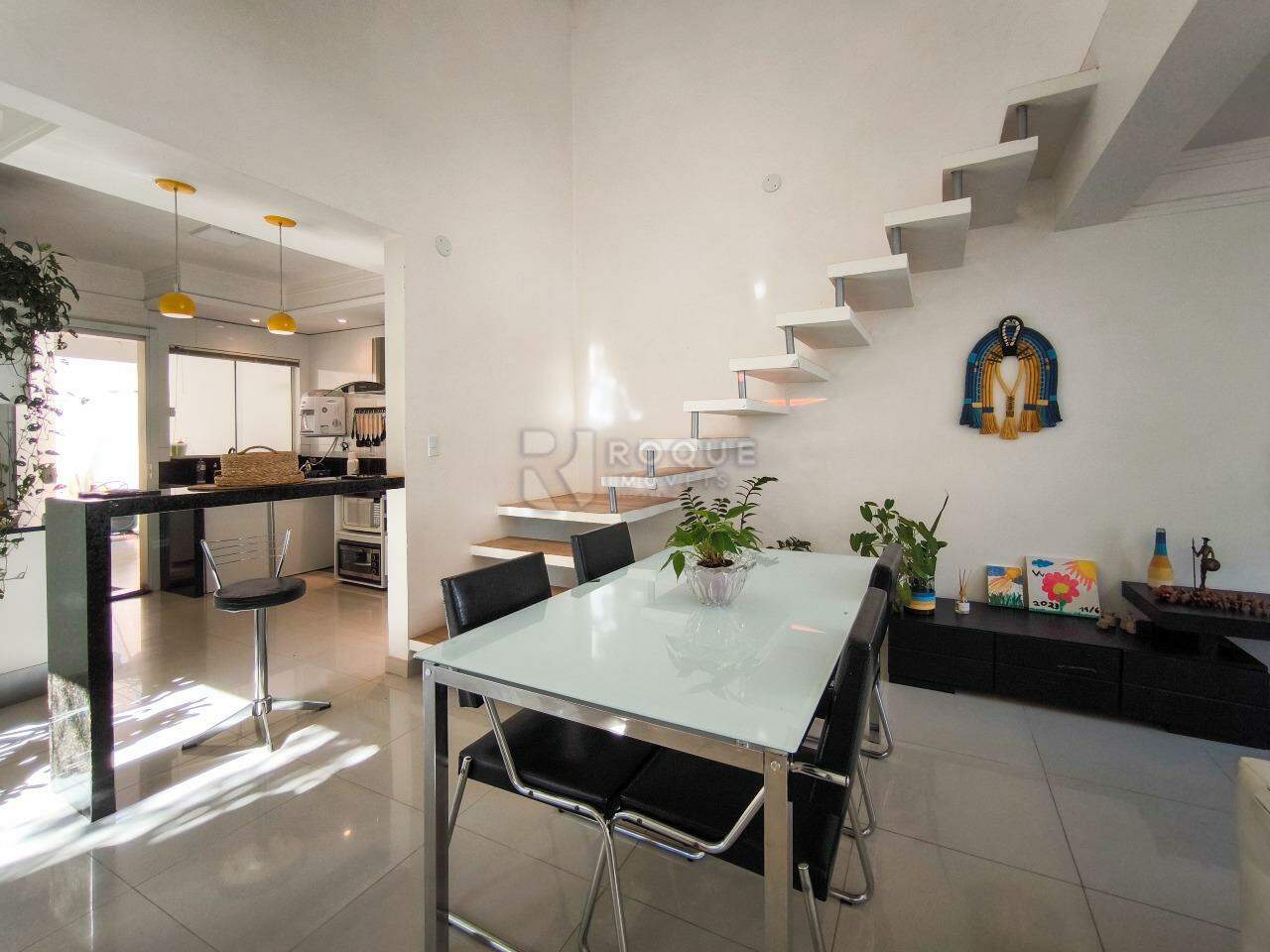 Casa em condomínio à venda no bairro Estância Eldorado: SALA DE JANTAR