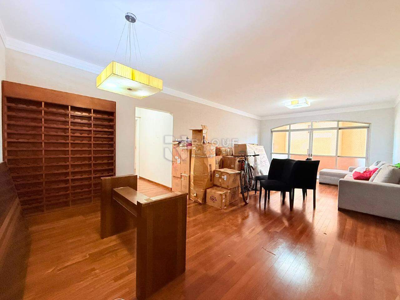 Apartamento à venda no bairro Centro: Sala
