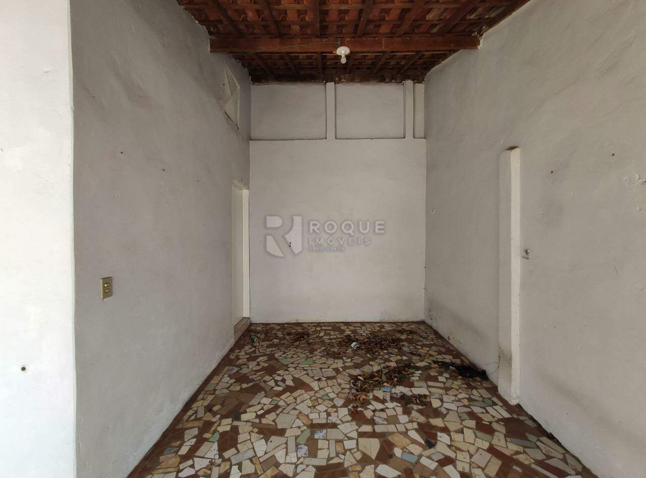 Casa Residencial à venda no bairro Vila Cristovam: Fundo 