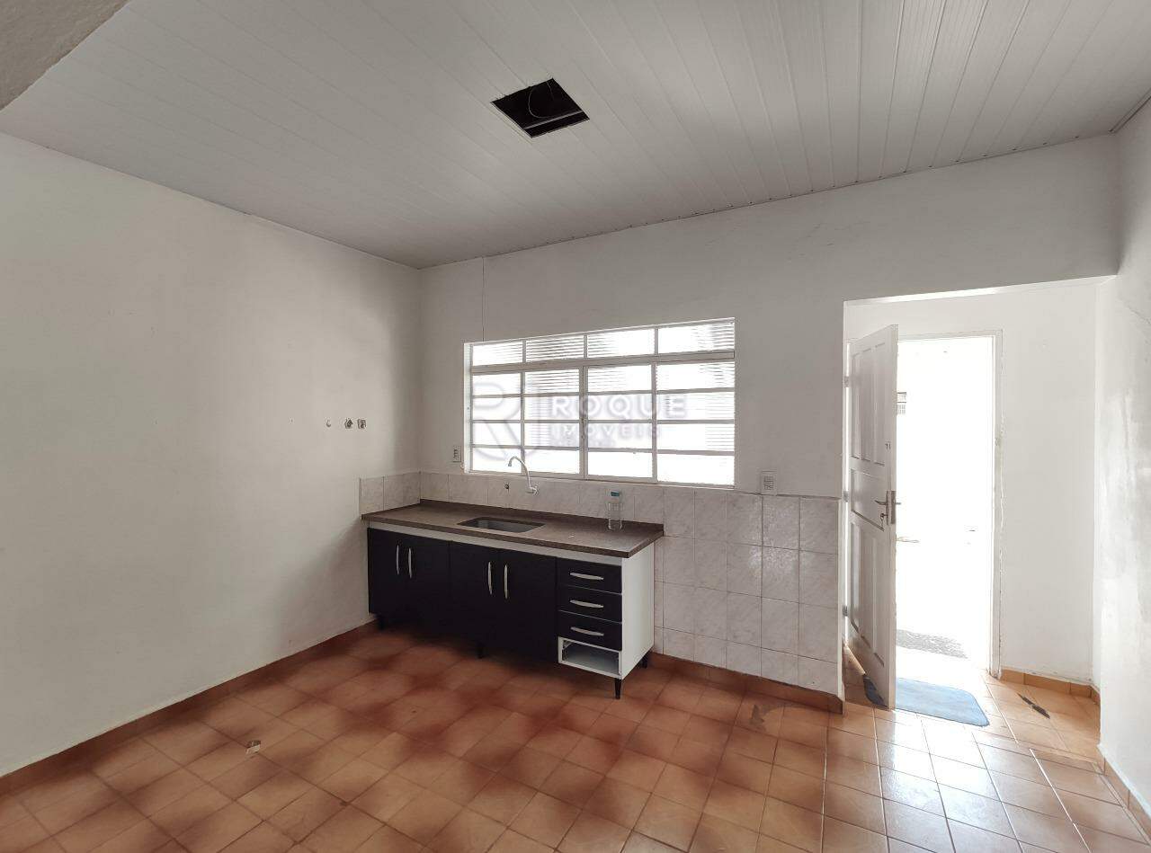 Casa Residencial à venda no bairro Vila Cristovam: Cozinha 