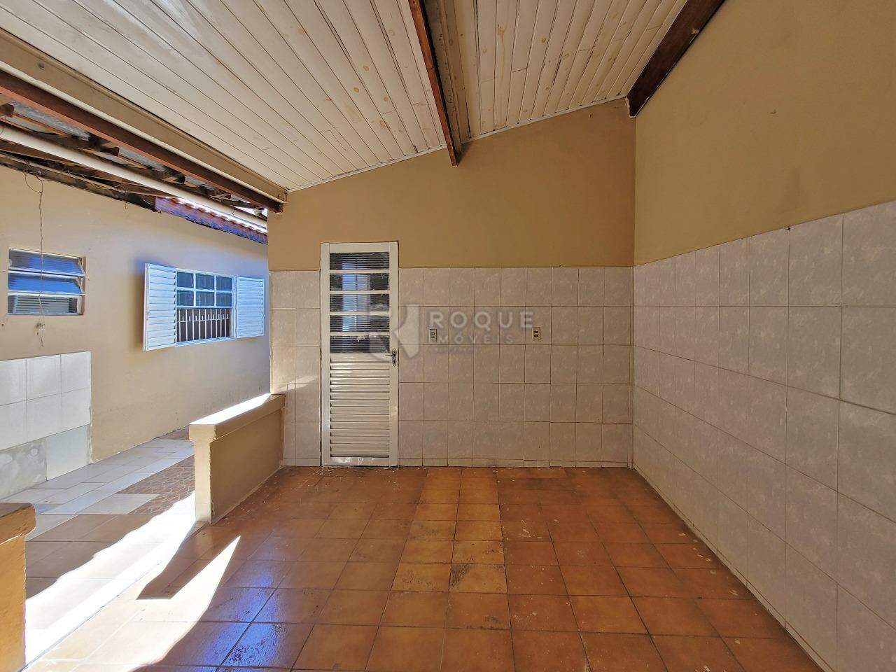 Casa Residencial à venda no bairro Parque Residencial Abílio Pedro: Rancho Fundos