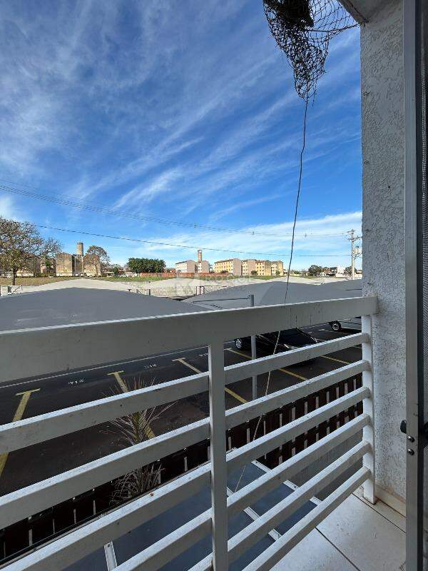 Apartamento para aluguel no bairro Jardim Parque Novo Mundo: Sacada