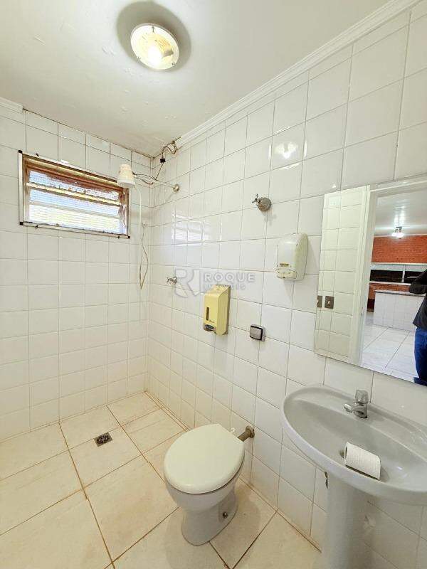 Salão para aluguel no bairro Vila Queiroz: Wc 03