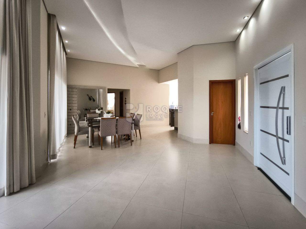 Casa em condomínio à venda no bairro Residencial Florisa: SALA DE JANTAR