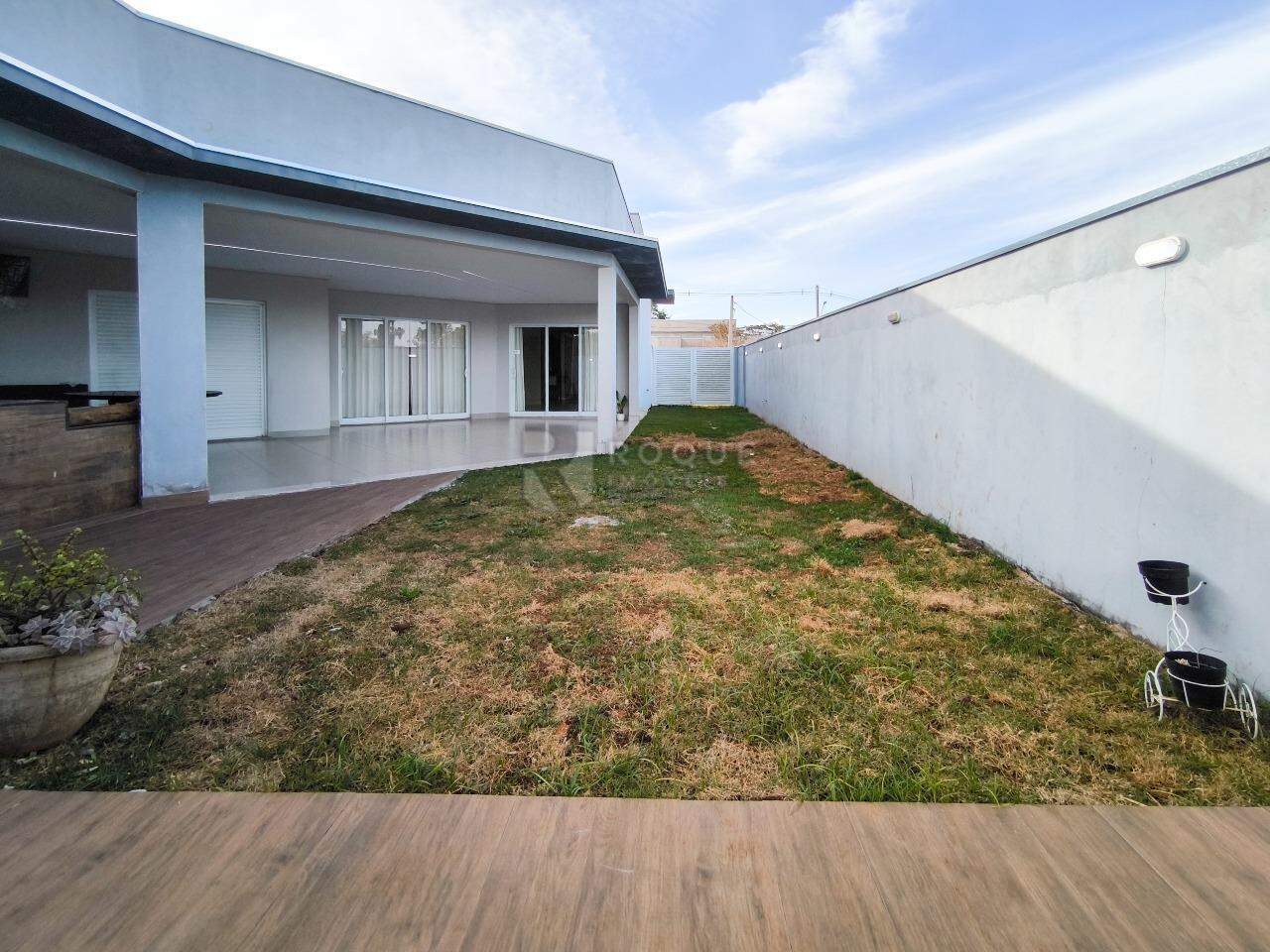 Casa em condomínio à venda no bairro Residencial Florisa: ÁREA EXTERNA
