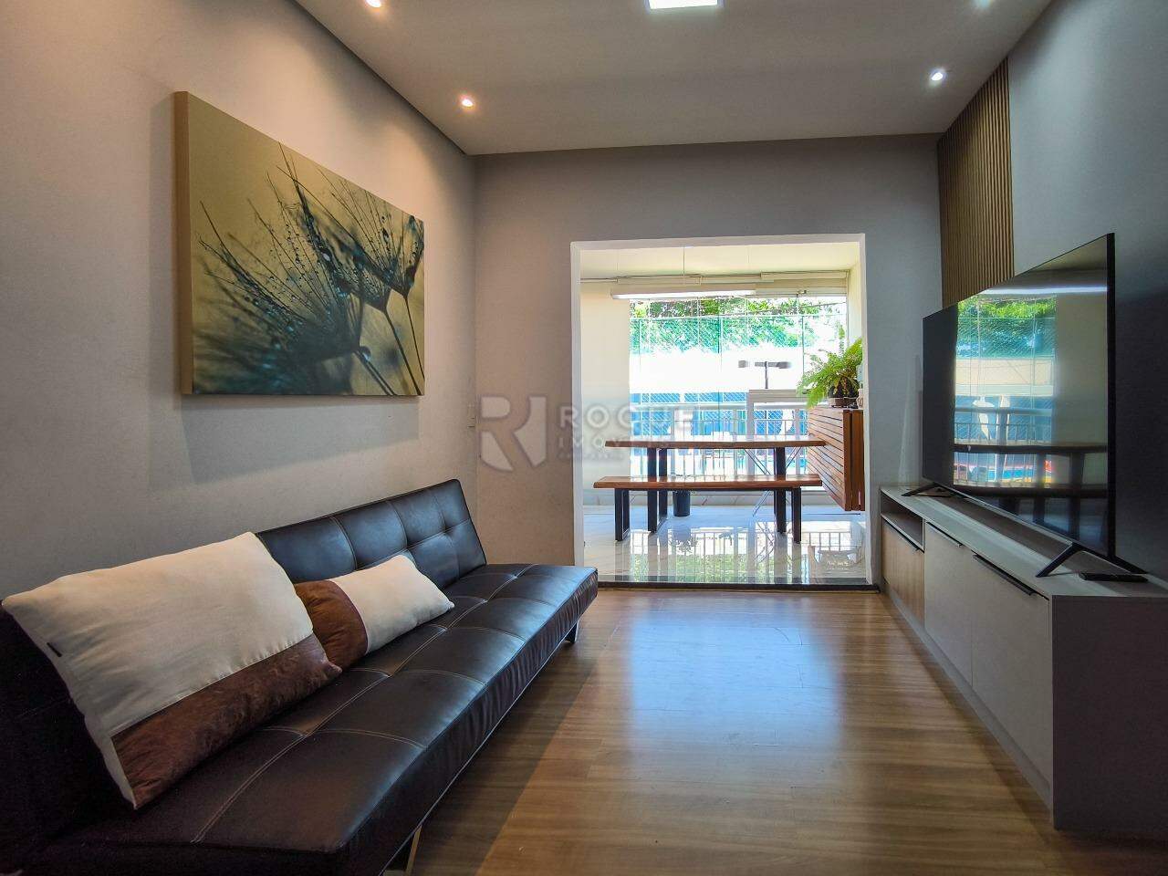 Apartamento à venda no bairro Vila Santa Rosália: SALA DE ESTAR